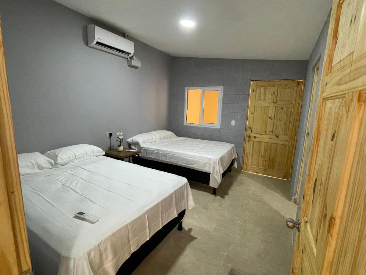 Hostal Camila'S Tamanique Exterior photo